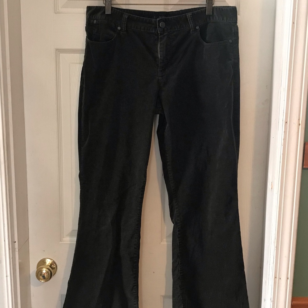 Talbots sz 12 olive green corduroys boot cut nice!